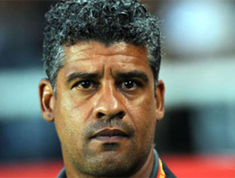 Rijkaard Portekiz takımının gündeminde