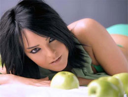 Tweet atsın diye maaşlı eleman tuttu