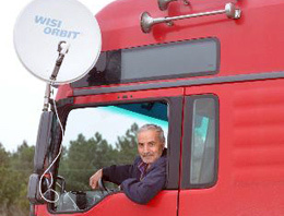 TIR'a çanak anten taktırdı