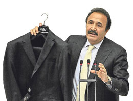 Siyasete bulaşan ceket sahipsiz kaldı