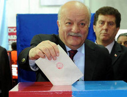Şener Trabzon'a yeniden başkan!