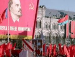 AB 'komünist rejimler faşizmle bir' demedi