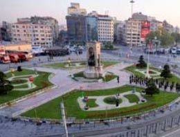 Yılbaşı için Taksim'e seyyar hastane