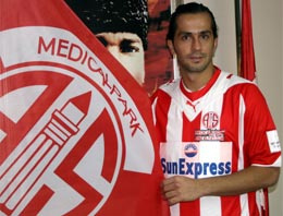 Galatasaraylı futbolcu Antalyaspor'da