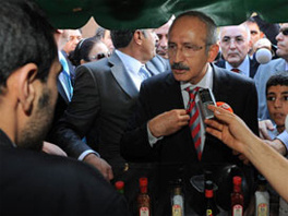 Kılıçdaroğlu az daha eziliyordu!