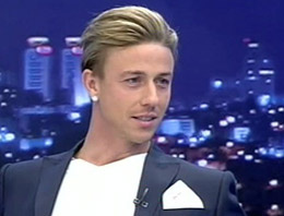 Guti Saba Tümer'i sinir etti!