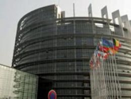 AB parlamentosunun postanesi soyuldu