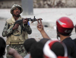 Tahrir meydanında ölümüne bekleyiş