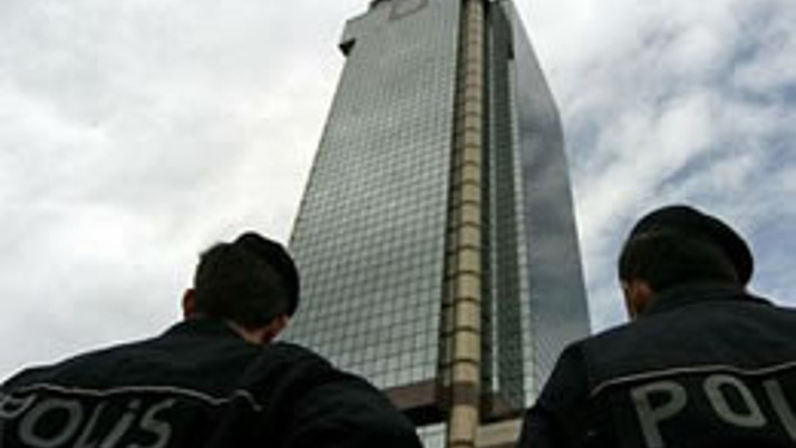 Polis küfüre savaş açtı!