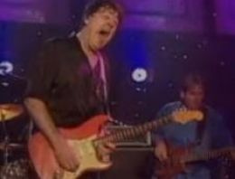 Gitarist Gary Moore hayatını kaybetti