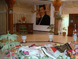 Saddam’ın mezarı türbe oldu!