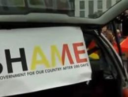 'Hükümet kuruluncaya kadar, seksi boykot edin'