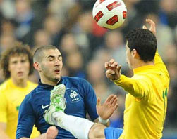 Hernanes'ten Benzema'ya uçan tekme