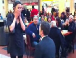 Sevgililer Günü'nde böyle yıkıldı (video)