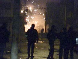 Mersin'de polise havai fişekli saldırı