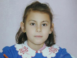 Küçük kızı öldürüp eve gömdüler!