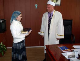 Ukraynalı kadın islam dinini seçti