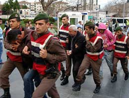 Tezgahtar kıza kameralı seks tuzağı!