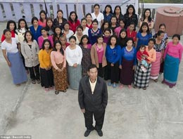 Bu adamın 39 karısı ve 94 çocuğu var