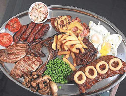 Bu tabağı bitirene hediye veriliyor!