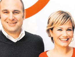 Şiddet uyguluyor dediği eşi ile tatilde!