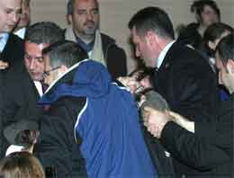 Erdoğan'a protesto çocukları korkuttu!