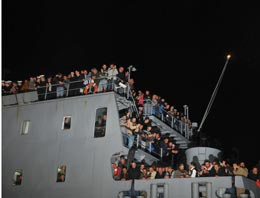 Libya'dan 1526 yolcu Türkiye'ye geldi