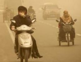 Çin'de kirlilik 'büyümeye engel olabilir'