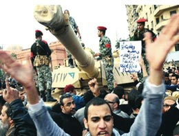 Libya hızla iç savaşa sürükleniyor