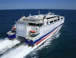 Libya'dan tahliyeler hızla sürüyor