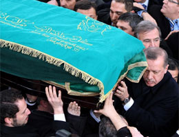 Fatih Erbakan cenazede böyle konuştu