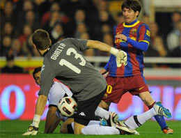 Messi'den süper bir gol daha (video)