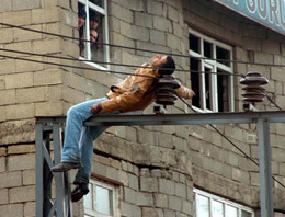 BDP mitinginde kan donduran görüntü