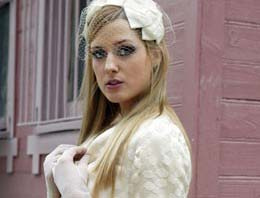 Carolin gönlünü bu kez doktora kaptırdı