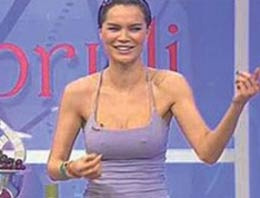 Ebru Şallı'dan 'meme ucu' yanıtı