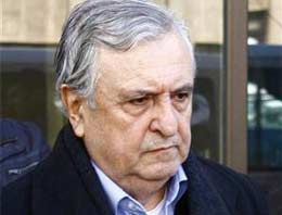 Eski Savunma Bakanı tutuklandı!