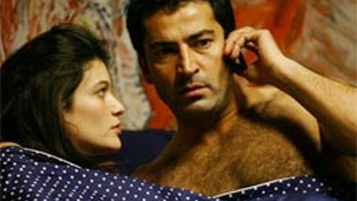 Ezel bu kez çok fena yakalandı