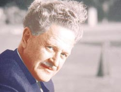 Nazım Hikmet'e doğum günü sürprizi