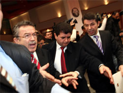 YÖK akademisyenleri tehdit mi etti?