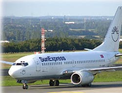 Uçağın motoruna kuş girdi!