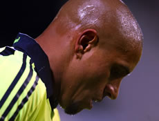 Carlos futbolu bırakıyor mu?