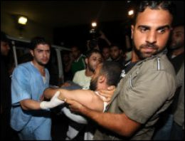 İsrail Gazze'ye yine saldırdı