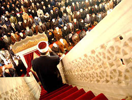 Sultanahmet Camii'ne çirkin saldırı