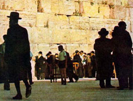 İsrail parayı ağlama duvarına gömecek