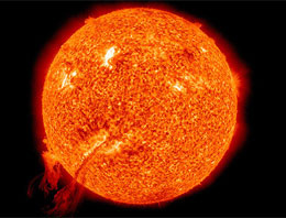 Güneş'ten çıkan alevin uzunluğu inanılmaz