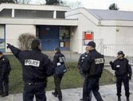 Fransa'da kreşte rehine krizi sürüyor