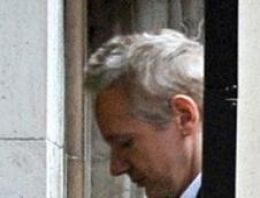 Wikileaks kurucusu Assange kefaletle serbest