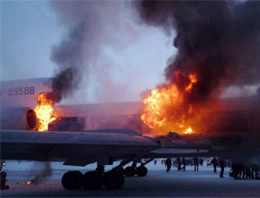 Rusya'da yolcu uçağı patladı!