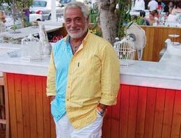 Ünlü şarkıcı ameliyata alındı!