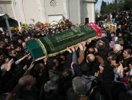 Binlerce kişi Defne'yi böyle uğurladı